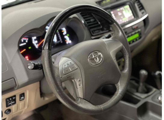 Toyota HILUX SW4 3.0 SRV 4X4 16V TURBO INTERCOOLER DIESEL 4P AUTOMÁTICO 2011/2012