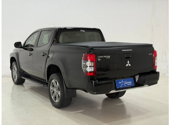 Mitsubishi L200 Triton 2.4 16V TURBO DIESEL SPORT GLS CD 4P 4X4 AUTOMÁTICO 2023/2024